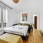 Paris City Center Vibrant